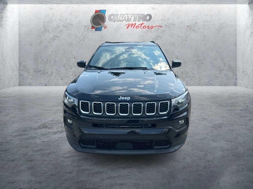 Used 2025 Jeep Compass Latitude AWD/4WD image 9