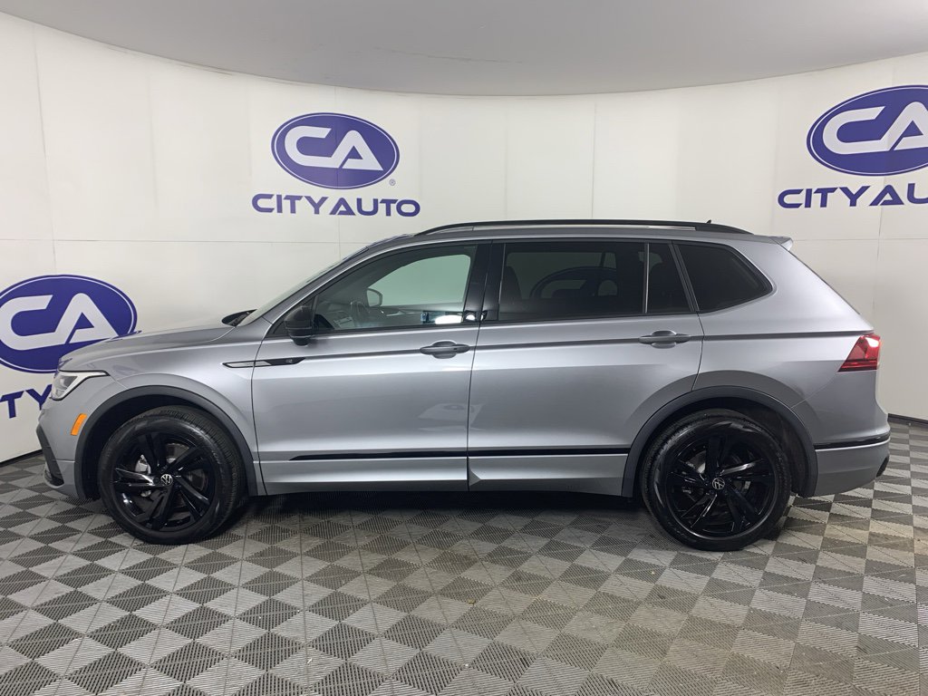 Used 2024 Volkswagen Tiguan SE R-Line image 6