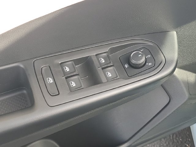 New 2027 Volkswagen Taos SE AWD/4WD image 16