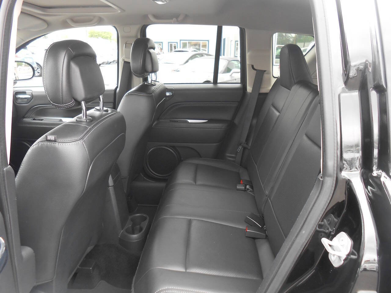 Used 2015 Jeep Compass High Altitude AWD/4WD image 11