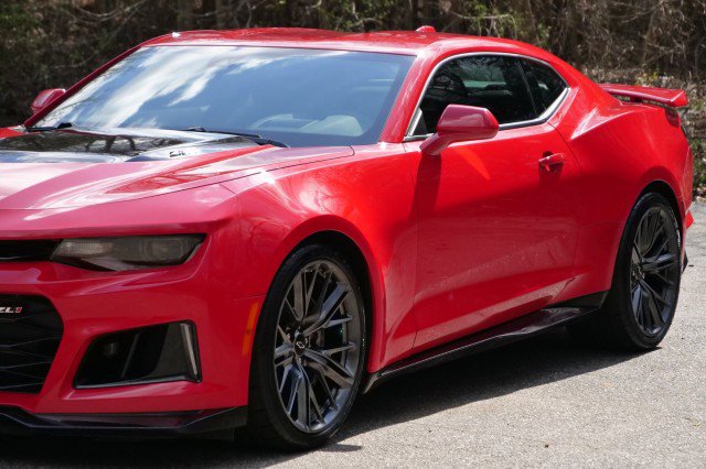 Used 2022 Chevrolet Camaro ZL1 image 32