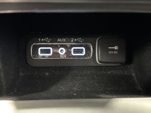 Used 2022 Jeep Grand Cherokee Limited image 25