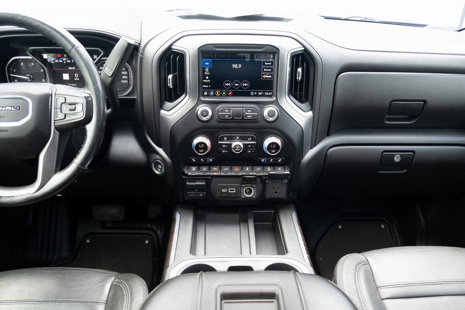 Used 2021 GMC Sierra 3500 Denali w/ Denali Black Diamond Edition image 22