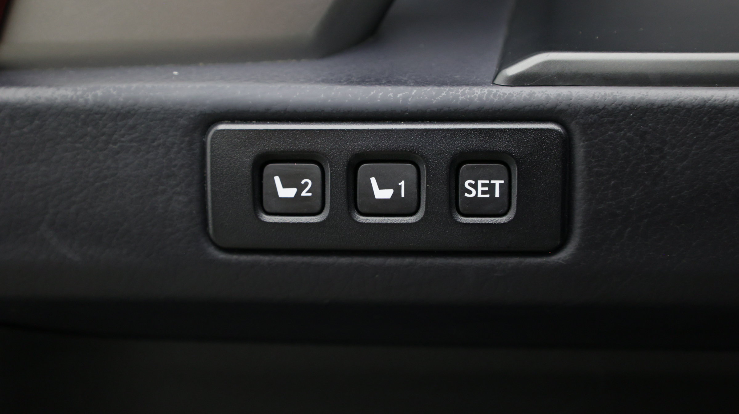 Used 2022 Lexus GX 460 Premium w/ Accessory Package AWD/4WD image 21