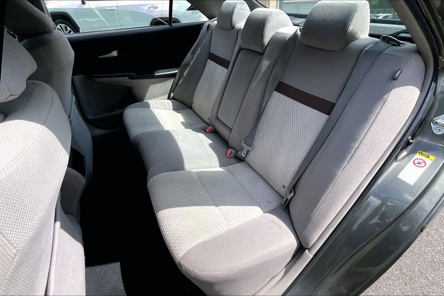 Used 2012 Toyota Camry LE FWD image 19