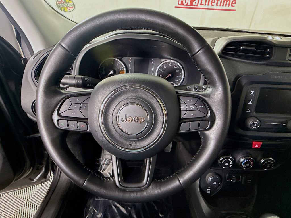 Used 2017 Jeep Renegade Altitude image 18