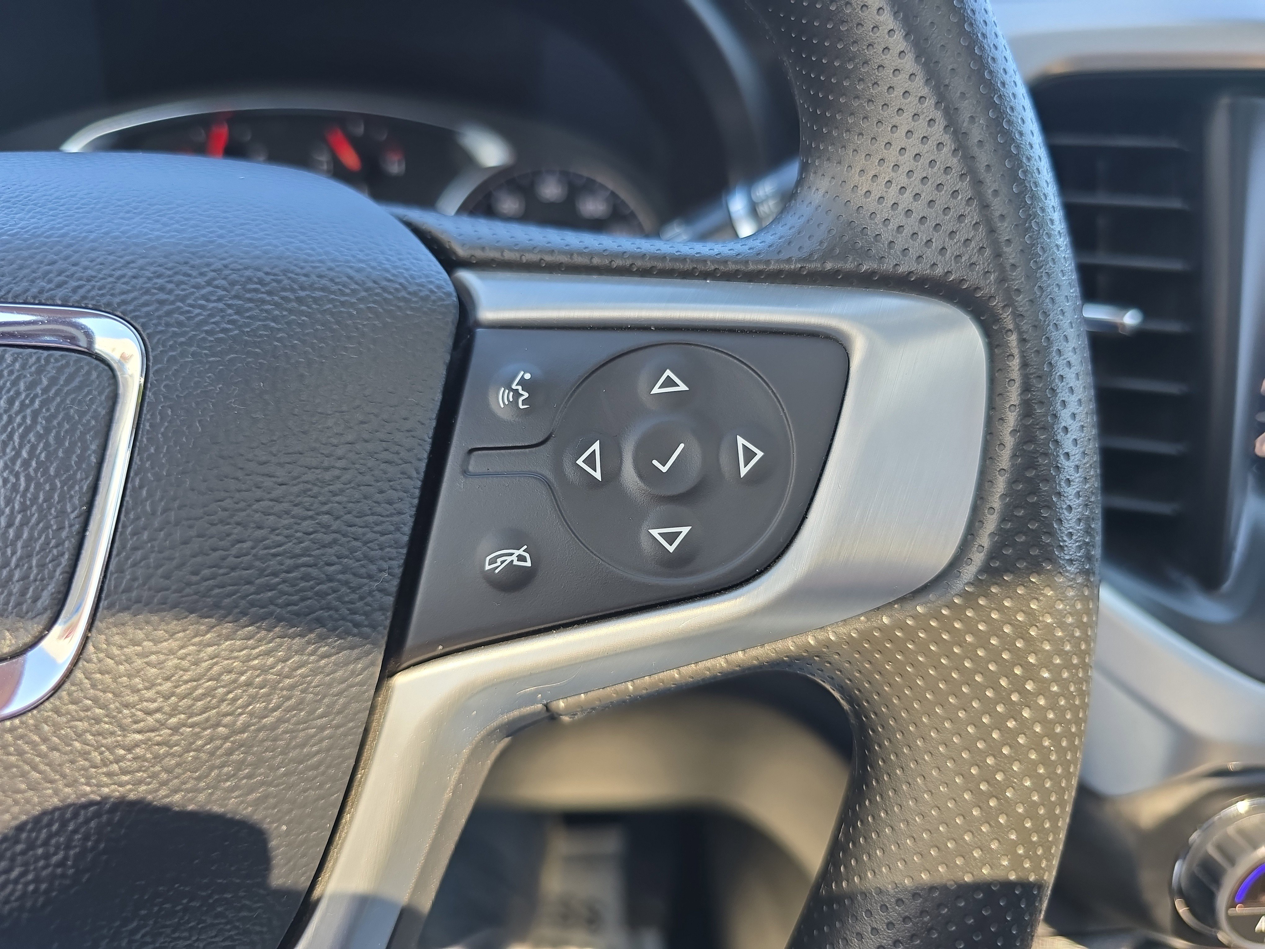 Used 2023 GMC Acadia SLE w/ Driver Convenience Package image 22