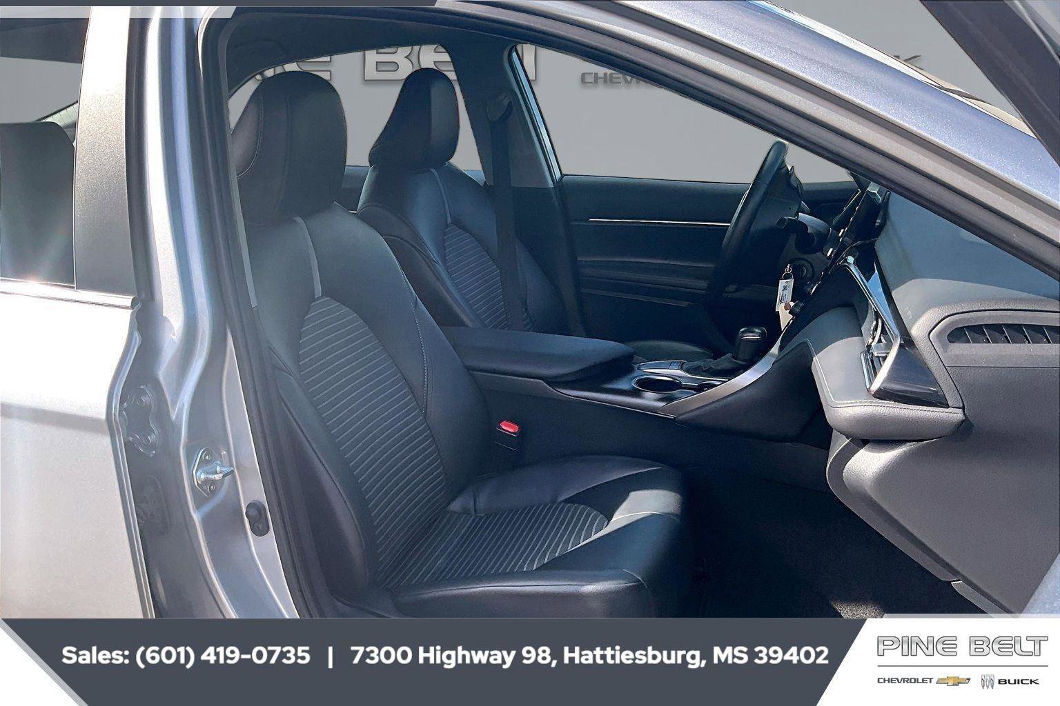 Used 2024 Toyota Camry SE image 6