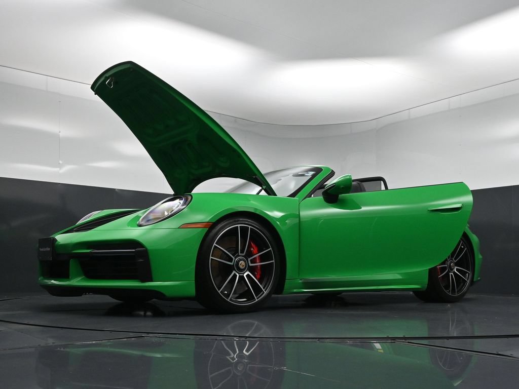 Certified 2022 Porsche 911 Turbo AWD/4WD image 33