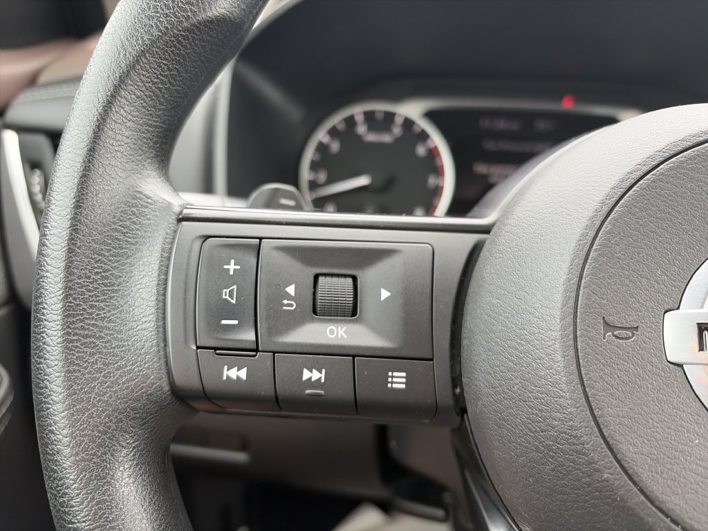 Used 2021 Nissan Rogue S FWD image 22