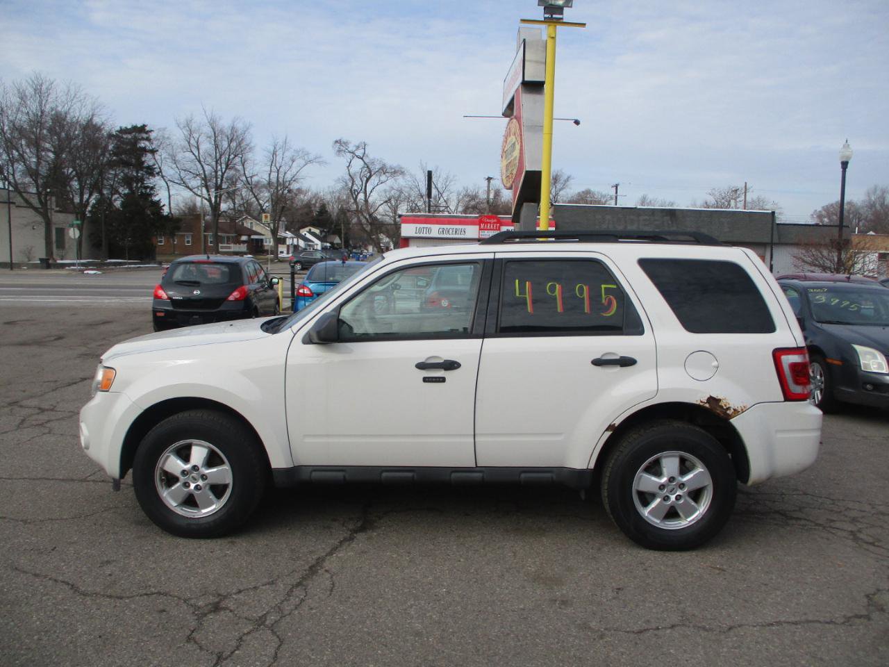 Used 2010 Ford Escape XLT image 4