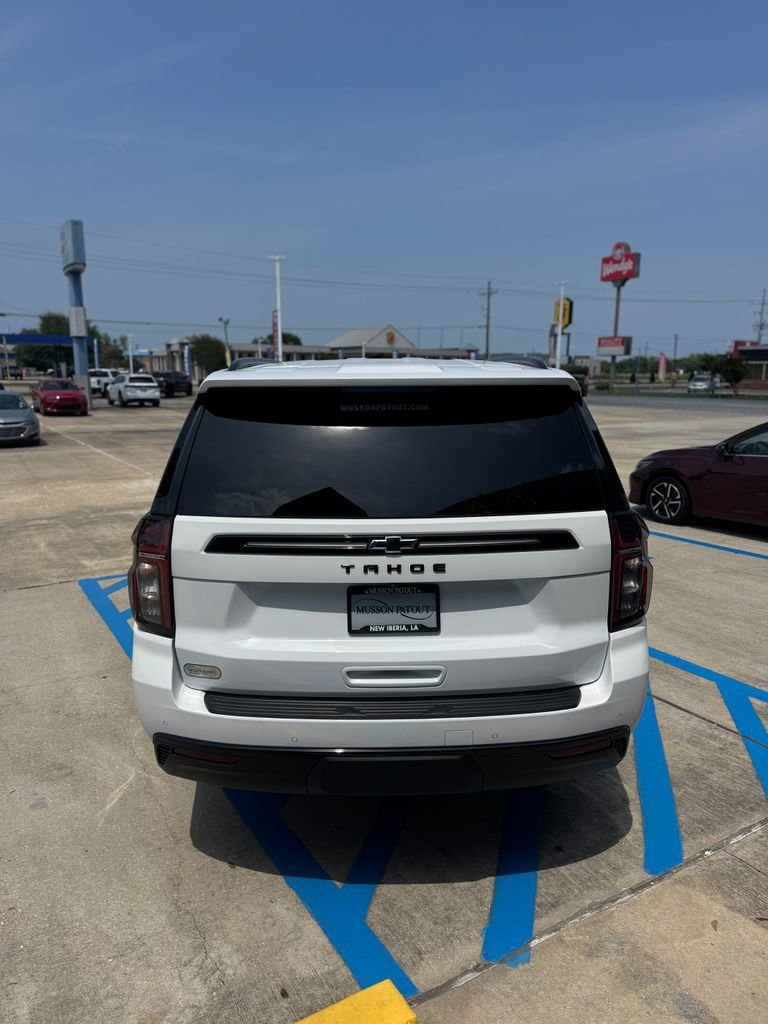 Used 2024 Chevrolet Tahoe Z71 w/ Luxury Package AWD/4WD image 6