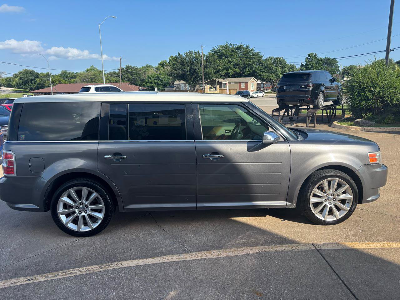Used 2010 Ford Flex Limited FWD image 7