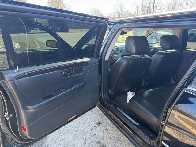 Used 2011 Cadillac DTS Limousine image 19