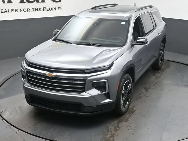 New 2027 Chevrolet Traverse LT w/ Sun and Wheel Package FWD image 25