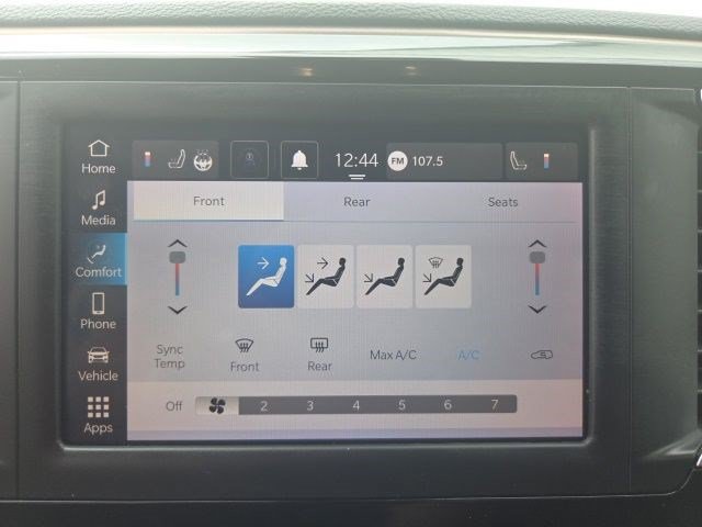 Used 2023 Chrysler Voyager LX FWD image 23