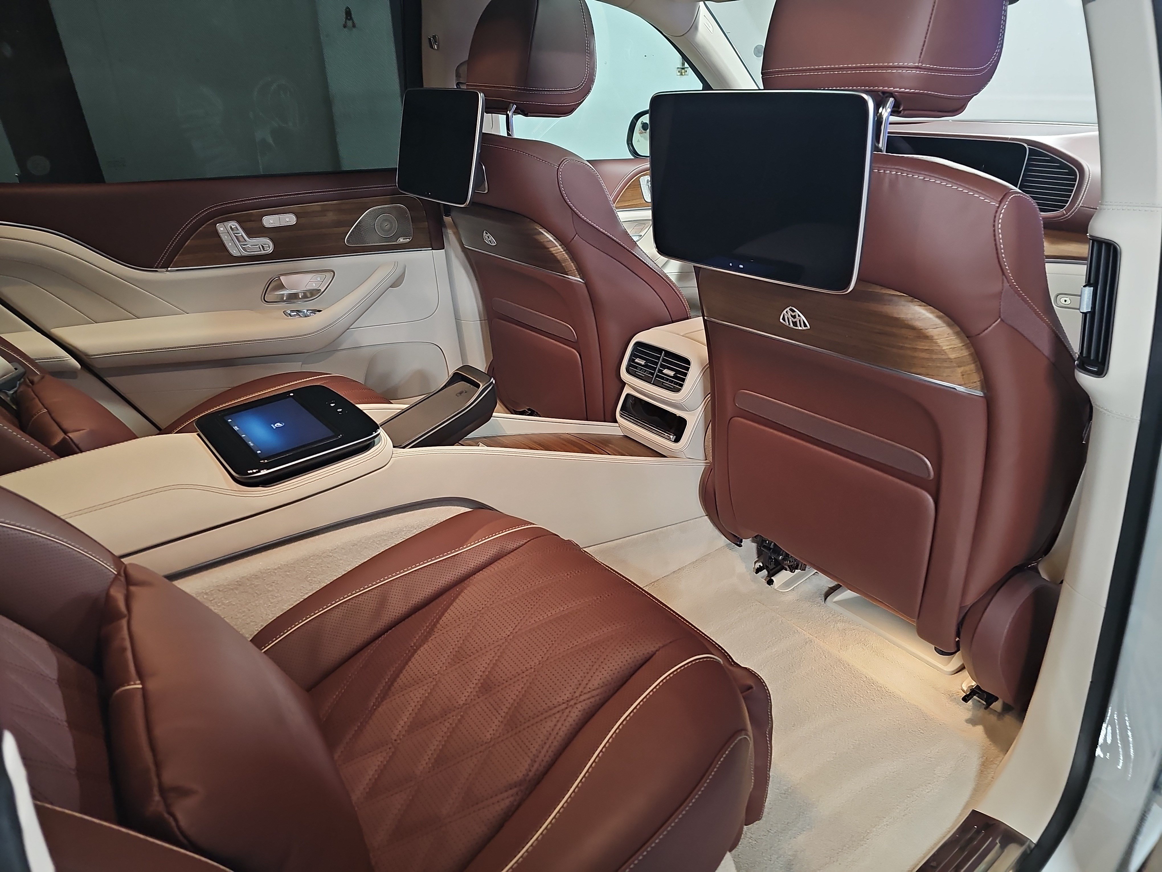Certified 2024 Mercedes-Benz Maybach GLS 600 4MATIC image 12