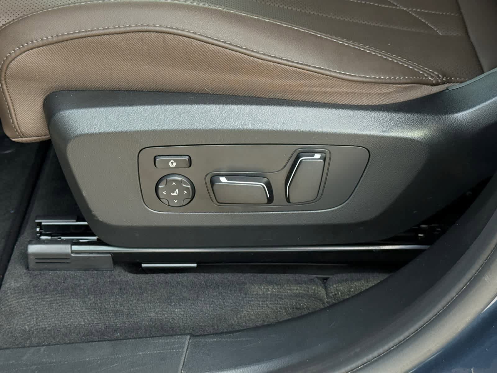 Used 2025 BMW X3 xDrive30i w/ Premium Package AWD/4WD image 23