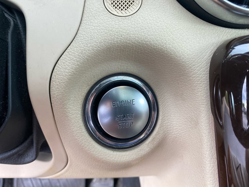 Used 2013 Mercedes-Benz SLK 350 image 15