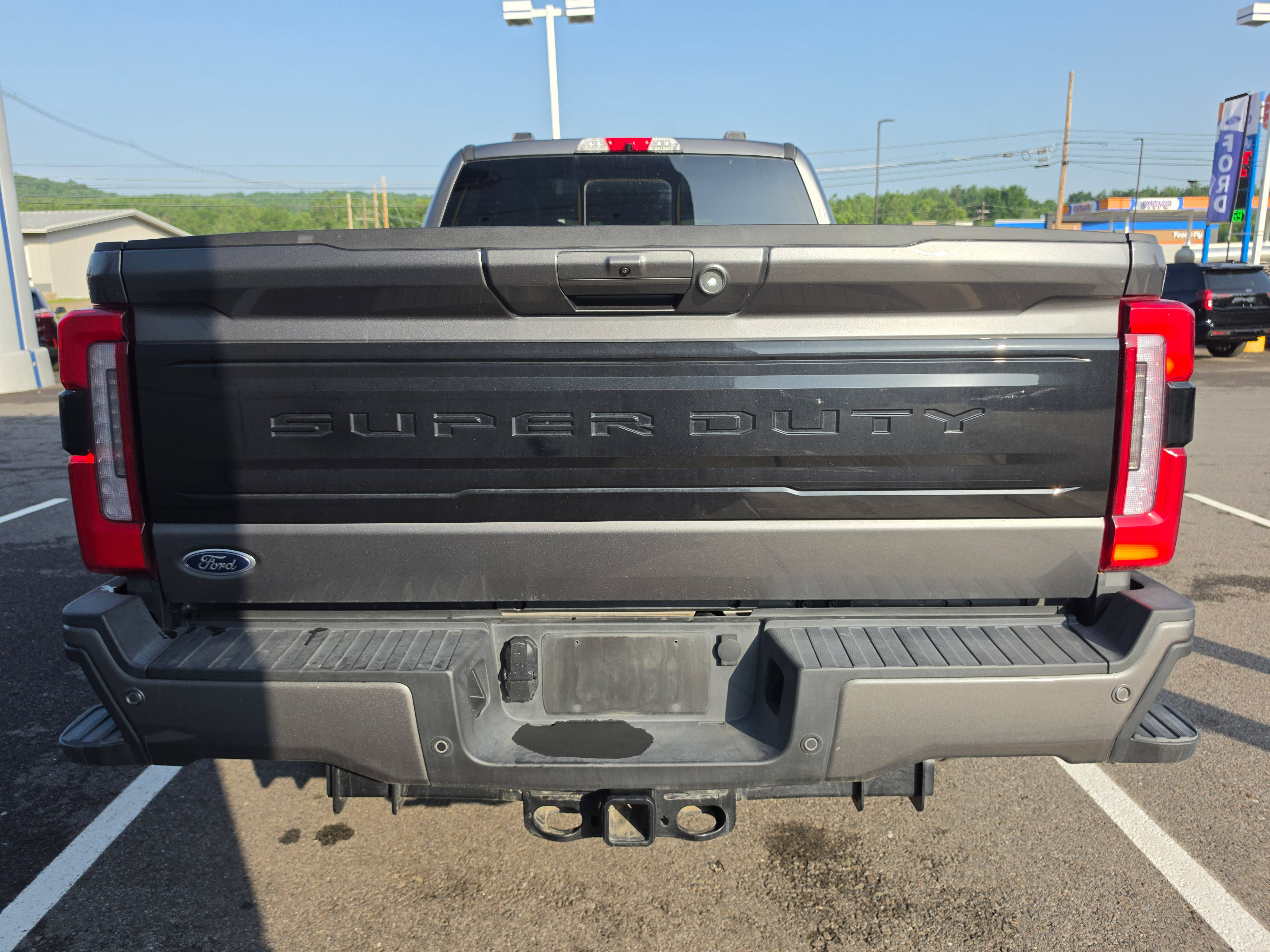 Used 2026 Ford F350 Platinum AWD/4WD image 4