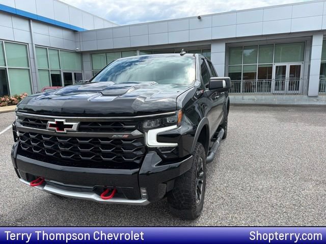 Used 2023 Chevrolet Silverado 1500 ZR2 AWD/4WD image 1