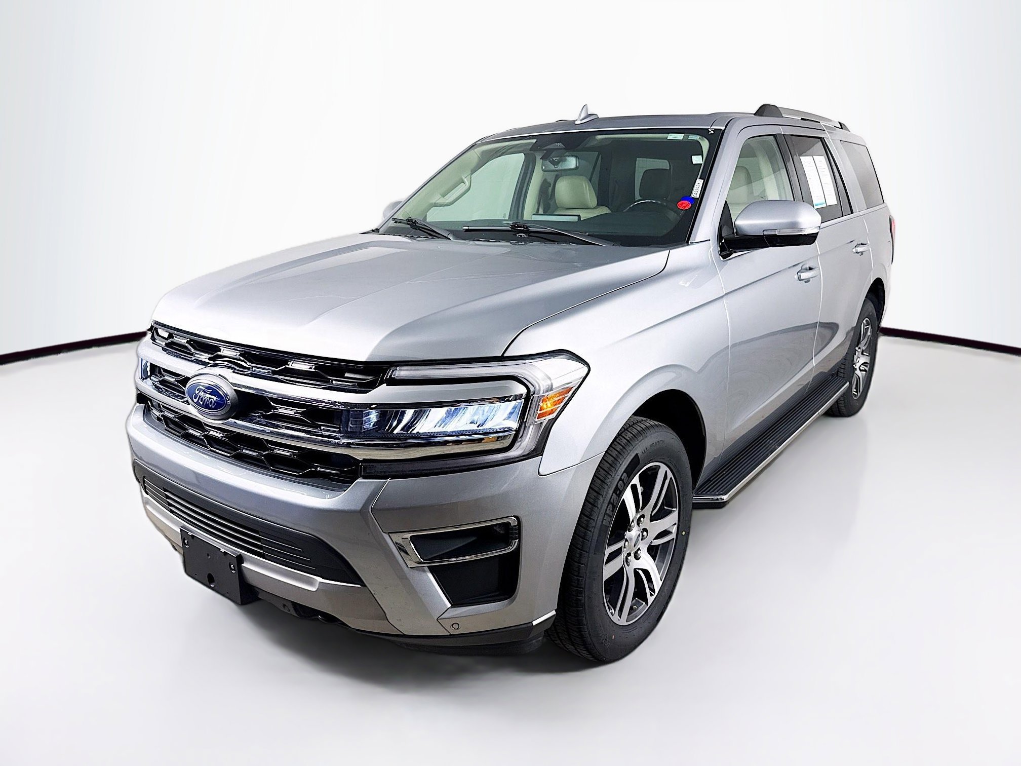 Used 2022 Ford Expedition Limited image 4