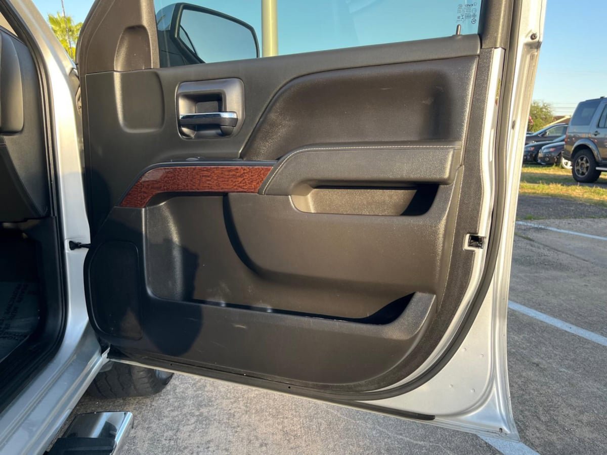 Used 2015 GMC Sierra 1500 SLE image 28