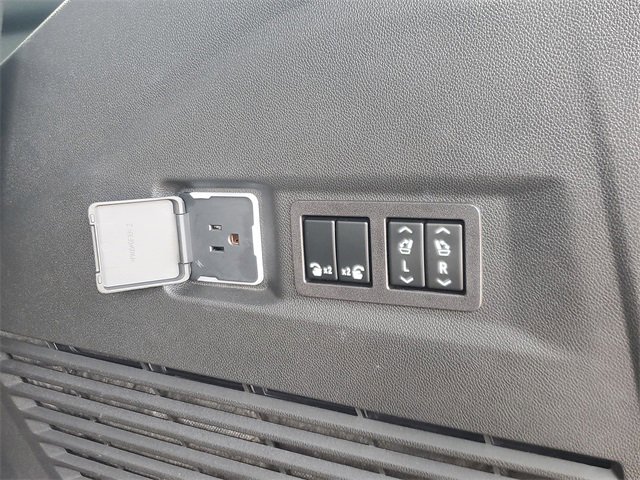 Used 2023 GMC Yukon Denali Ultimate w/ LPO, Floor Liner Package image 7