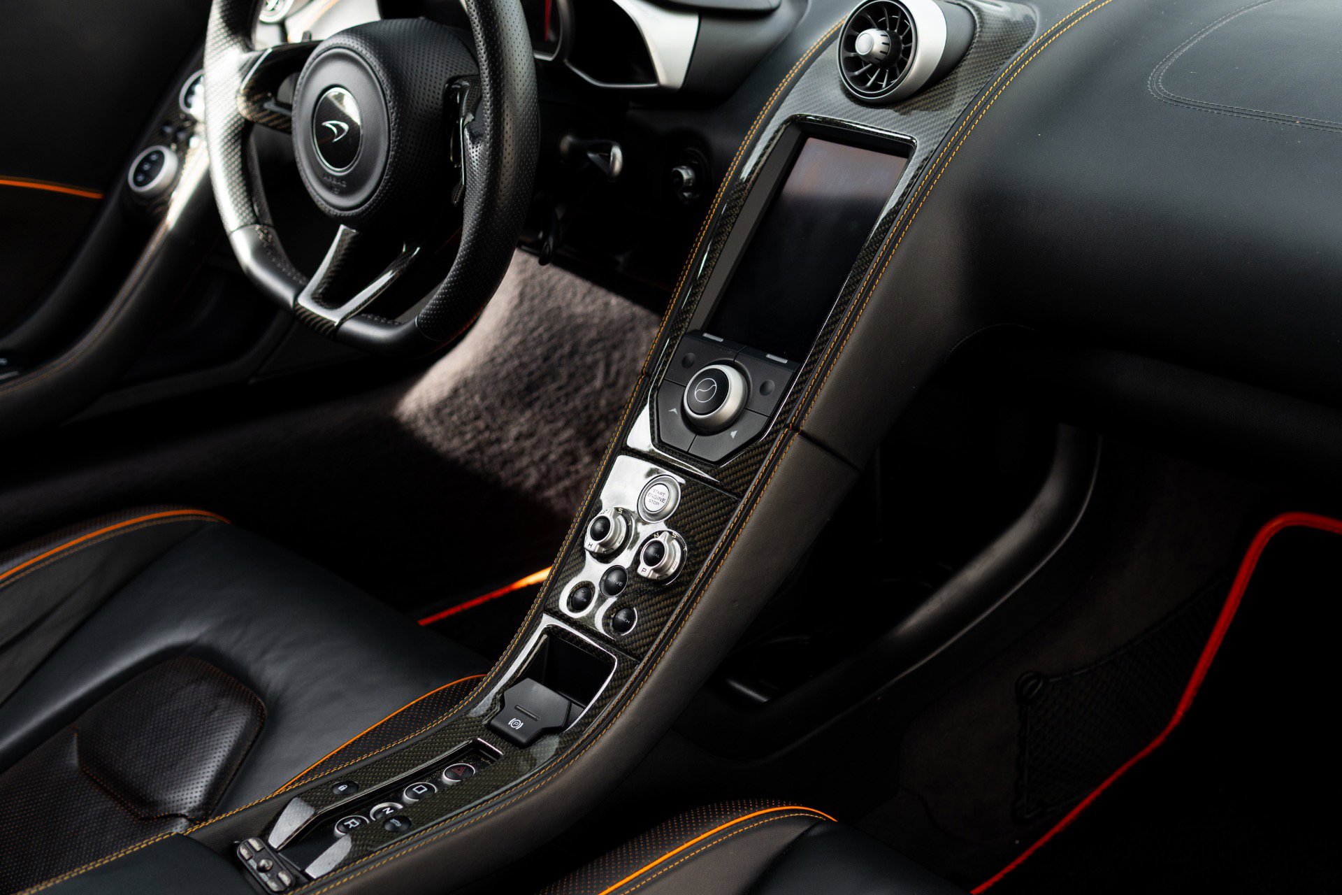 Used 2013 McLaren MP4-12C image 49