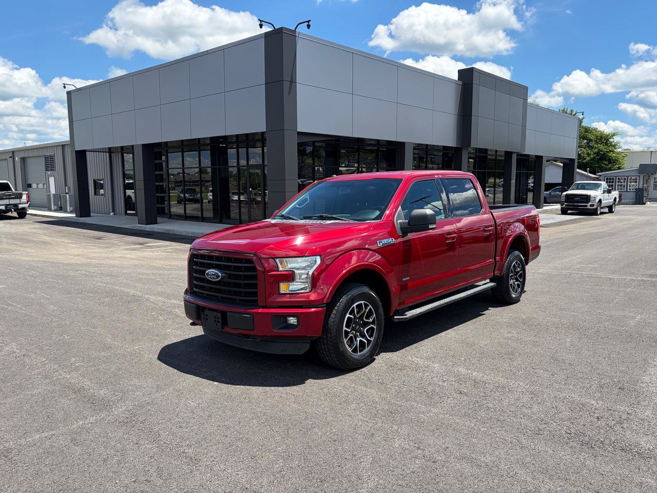 Used 2016 Ford F150 XLT w/ Equipment Group 302A Luxury AWD/4WD image 7