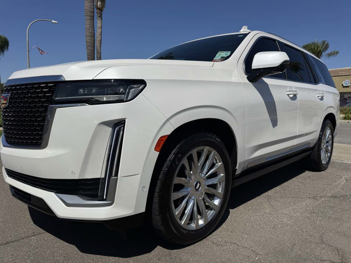 Used 2021 Cadillac Escalade Premium Luxury w/ Driver Assist Tech Package AWD/4WD image 14