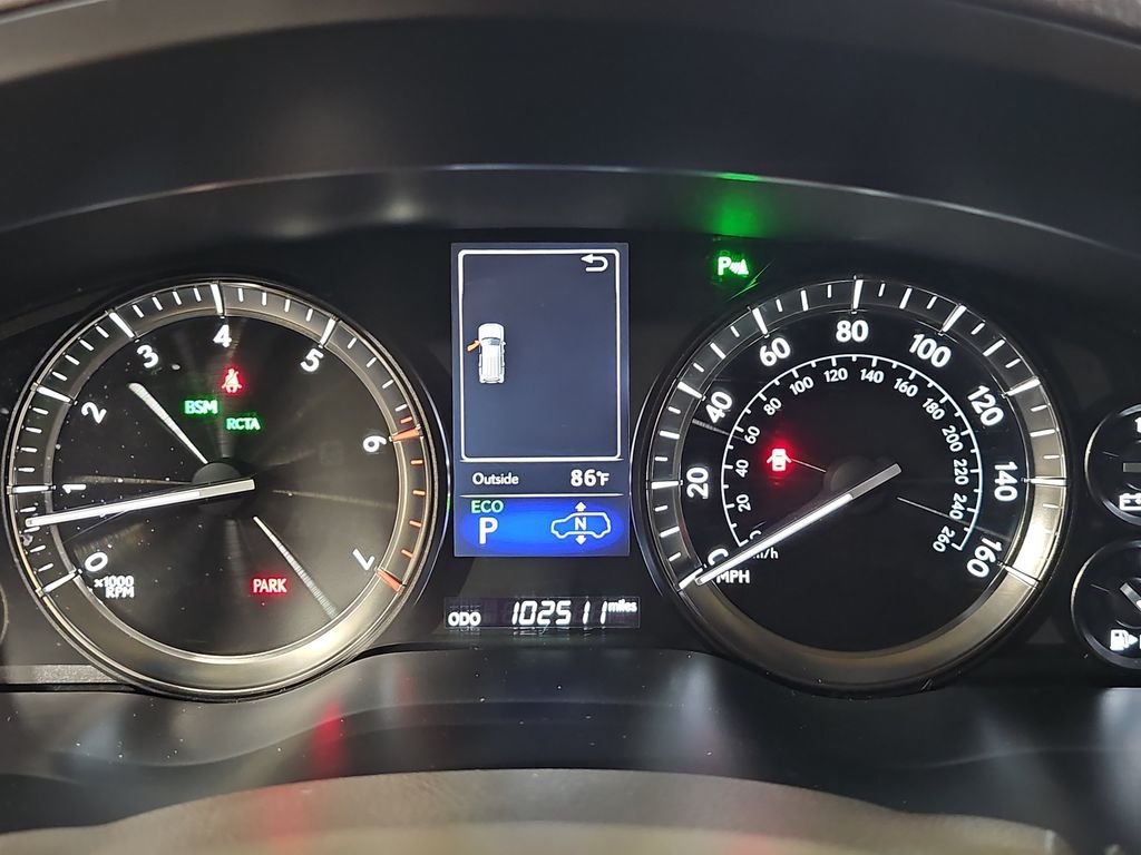 Used 2020 Lexus LX 570 4WD w/ Luxury Package image 22