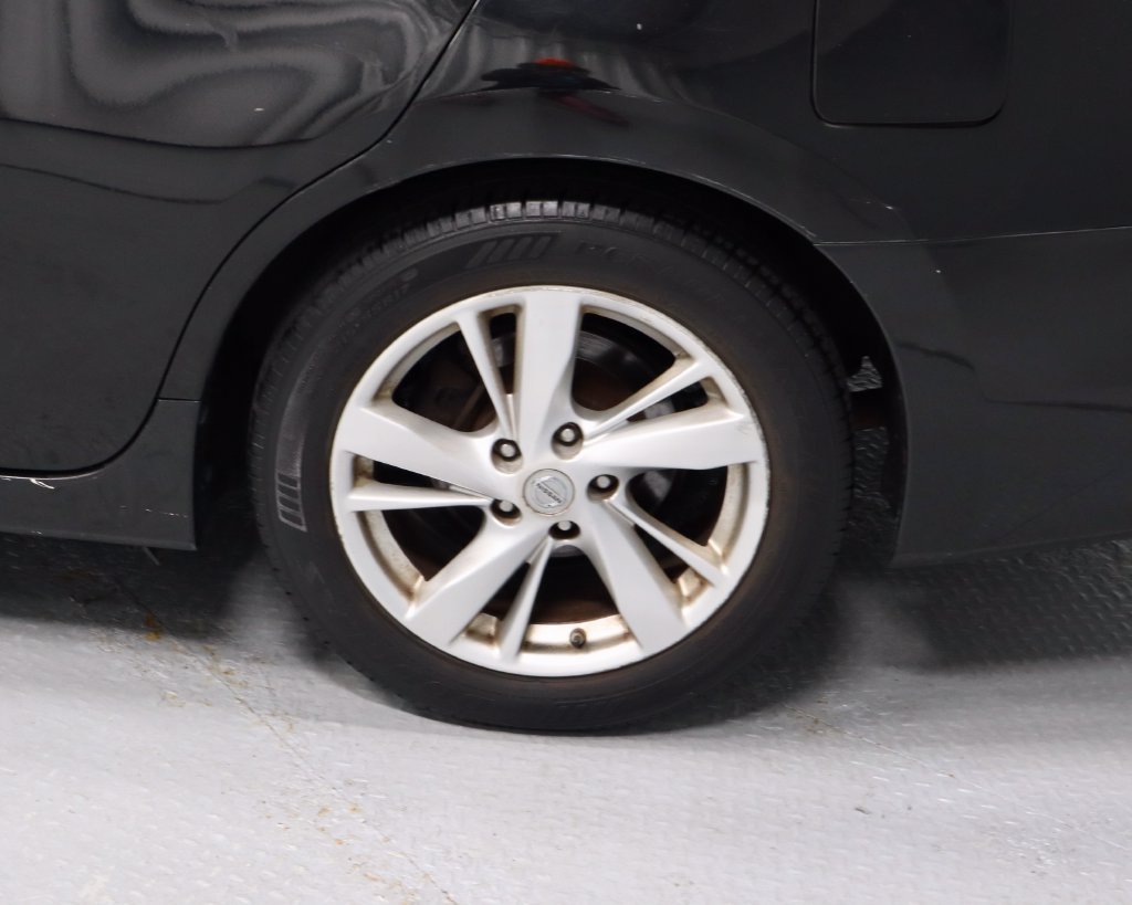 Used 2013 Nissan Altima 2.5 SL FWD image 16