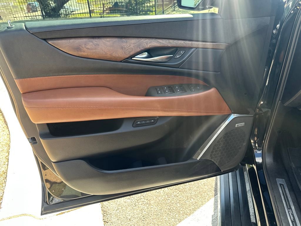 Used 2017 Cadillac Escalade Premium Luxury RWD image 17