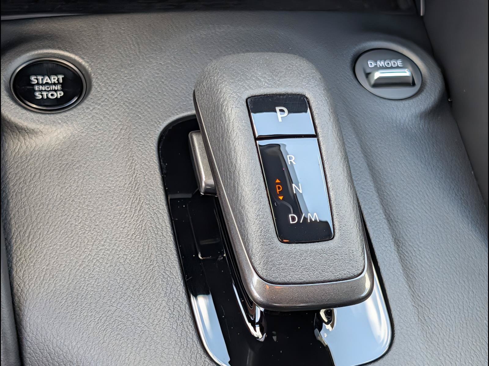 Used 2025 Nissan Z Performance w/ Floor Mat Package RWD image 17
