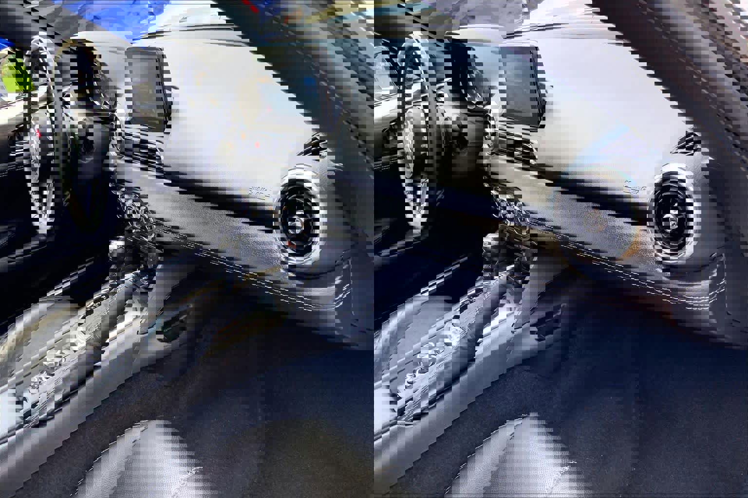 Used 2021 MAZDA MX-5 Miata RF Grand Touring image 17