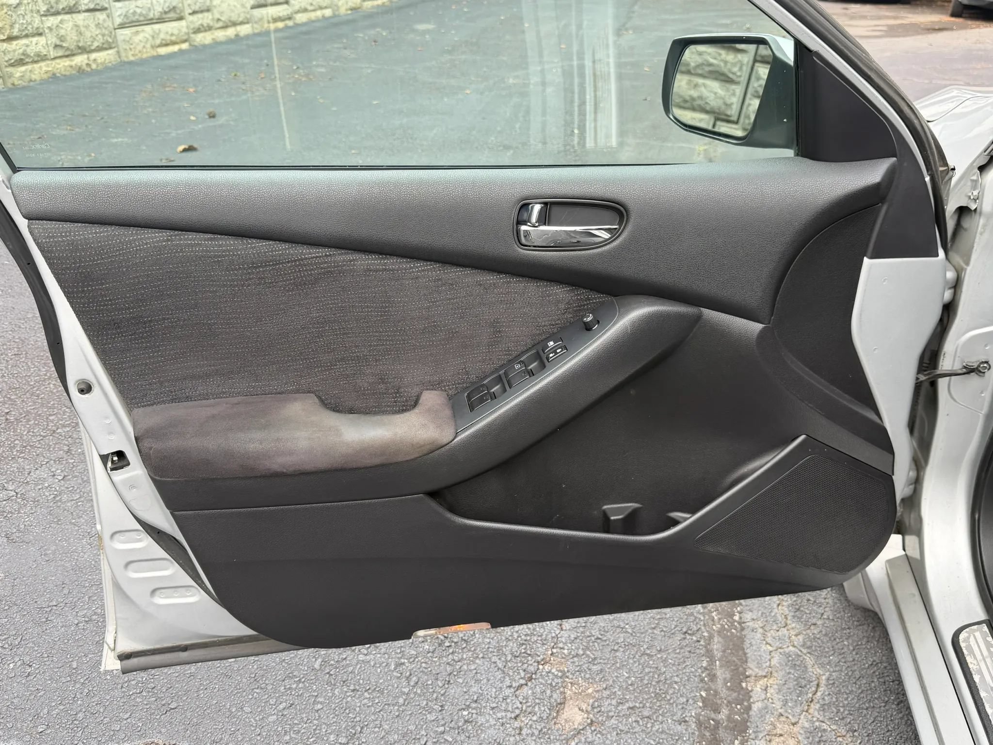 Used 2011 Nissan Altima 2.5 S w/ Special Edition Pkg FWD image 27