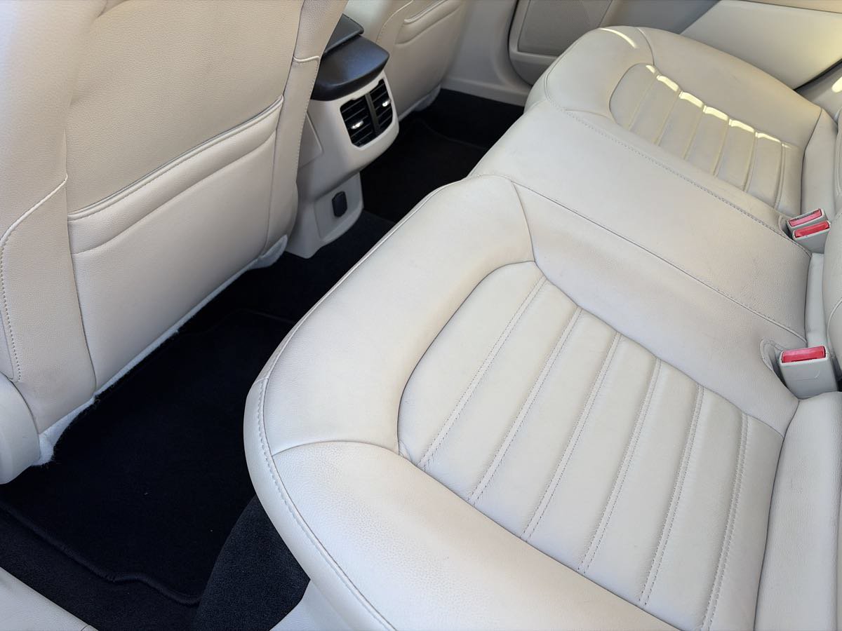 Used 2013 Ford Fusion SE FWD image 14