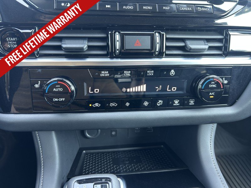 Used 2025 Nissan Pathfinder SL AWD/4WD image 27