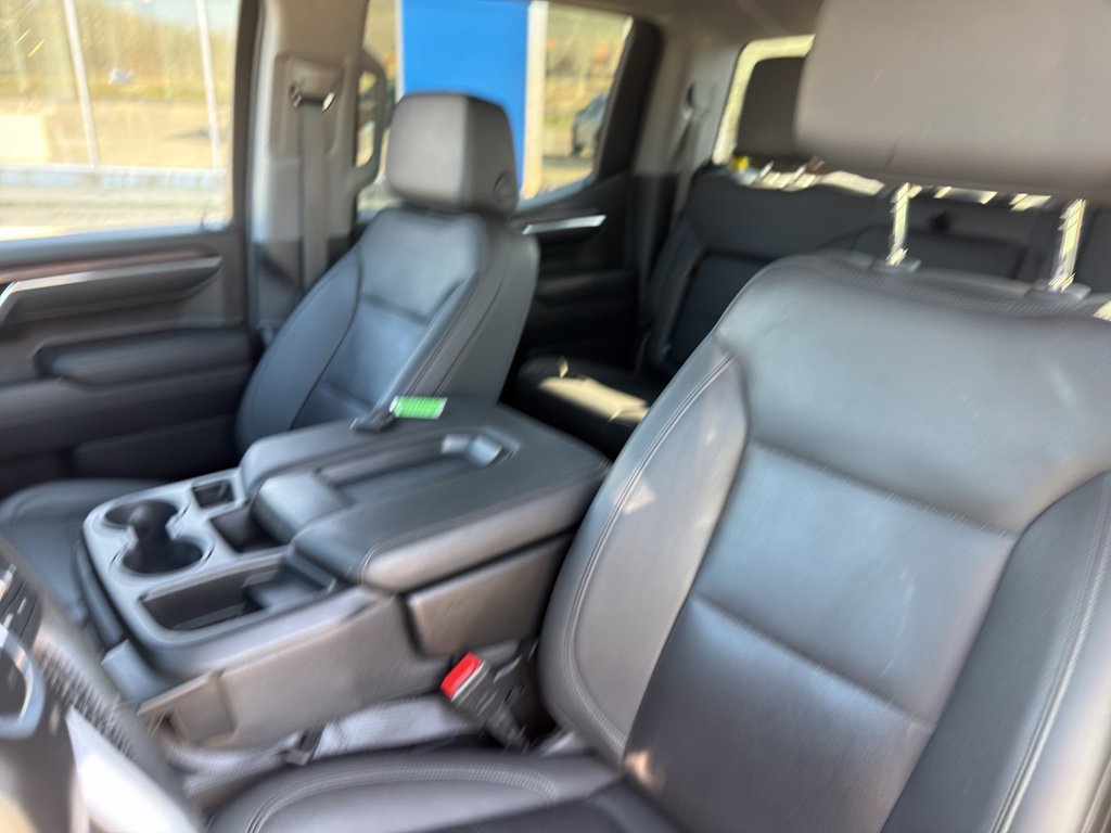 Used 2024 GMC Sierra 1500 SLT image 15