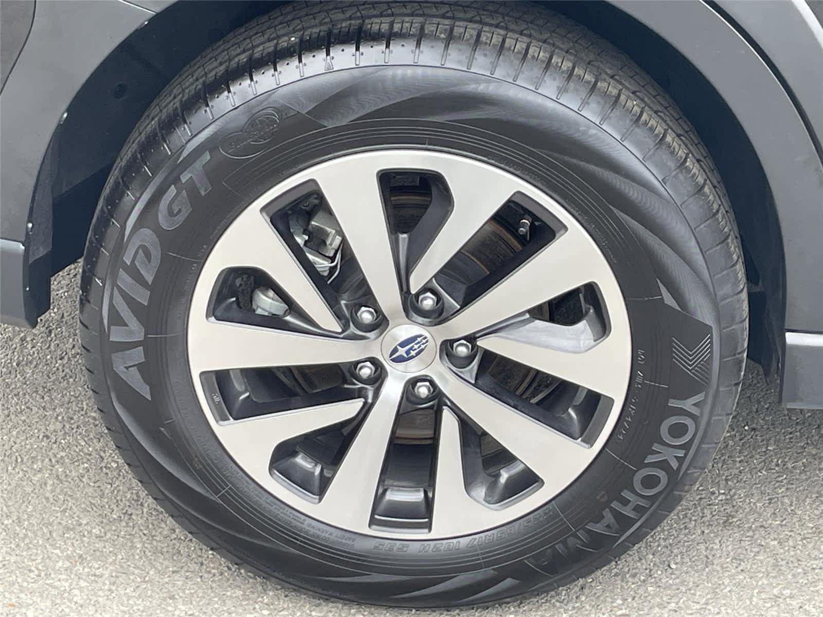 Certified 2025 Subaru Outback Premium AWD/4WD image 11