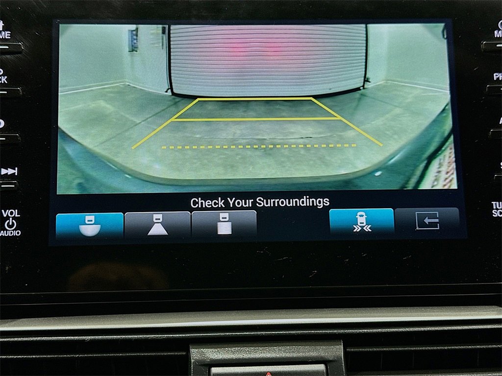 Used 2020 Honda Accord Touring image 14