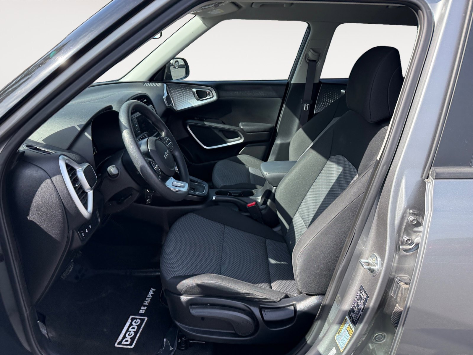 Used 2023 Kia Soul LX w/ LX Technology Package image 10