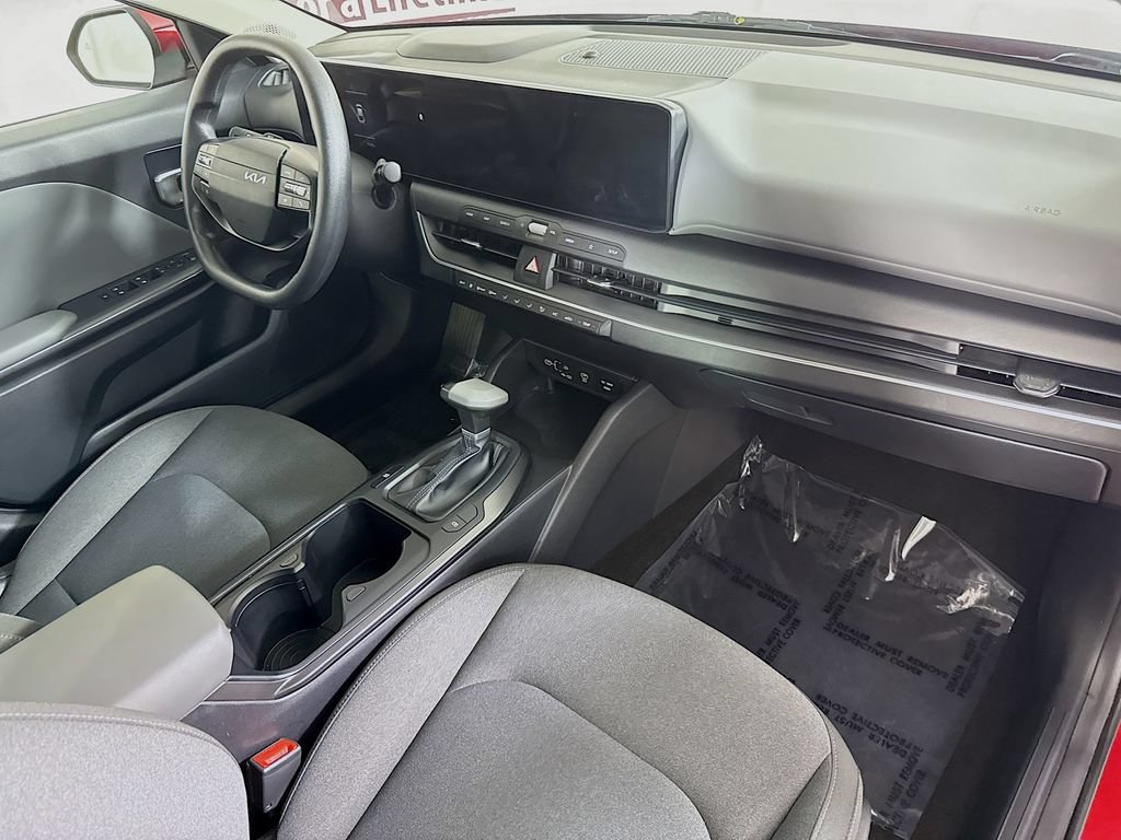 Certified 2025 Kia K4 FWD image 30
