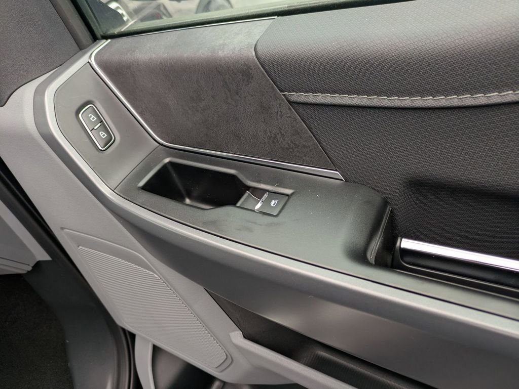 New 2024 Ford F150 XLT w/ Equipment Group 302A MID image 50