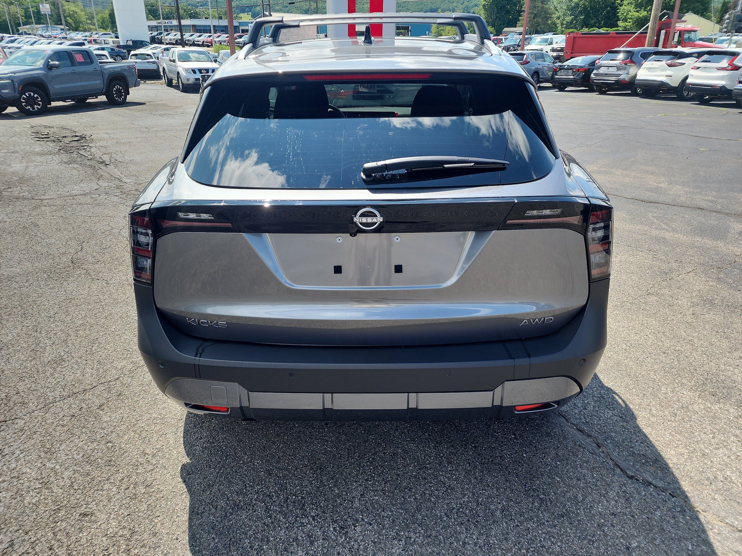 New 2026 Nissan Kicks SV AWD/4WD image 7