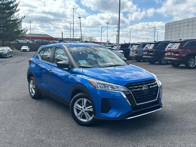 Certified 2025 Nissan Kicks Play S image 2