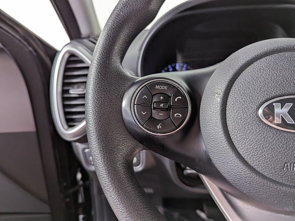 Used 2020 Kia Soul S FWD image 27