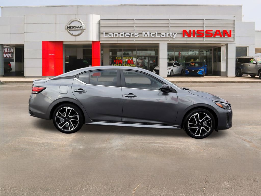 Used 2025 Nissan Sentra SR w/ SR Premium Package video 2