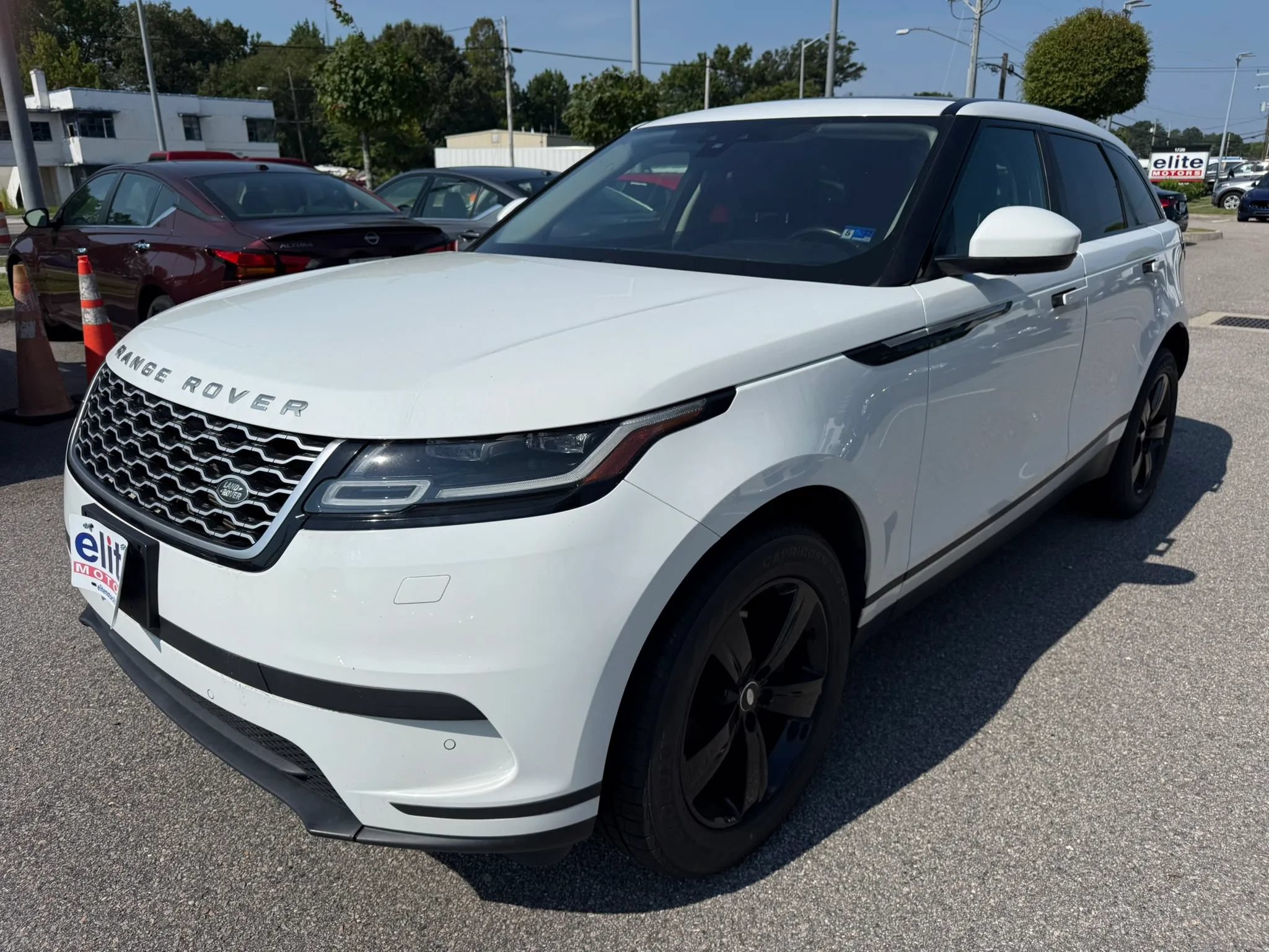 Used 2020 Land Rover Range Rover Velar S AWD/4WD image 3